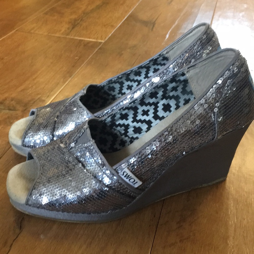 Toms Sparkly Size 7